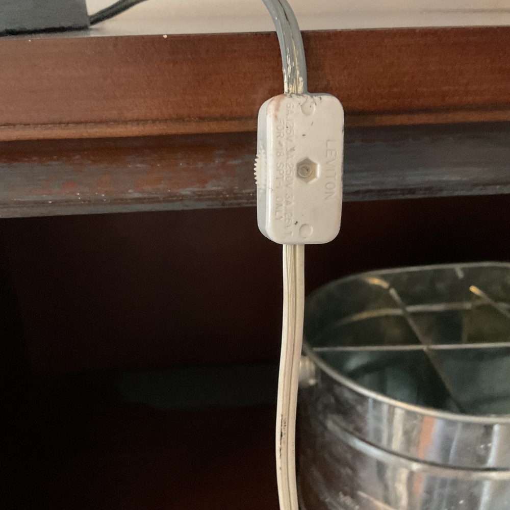 Lamp - Picture 3 of 4